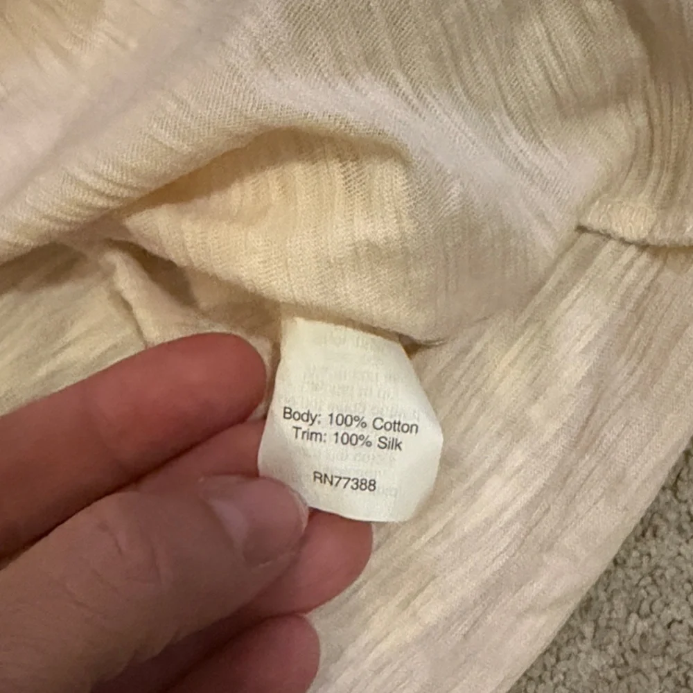 (020)J. Crew Off-White Ruffle Detail Tank Top